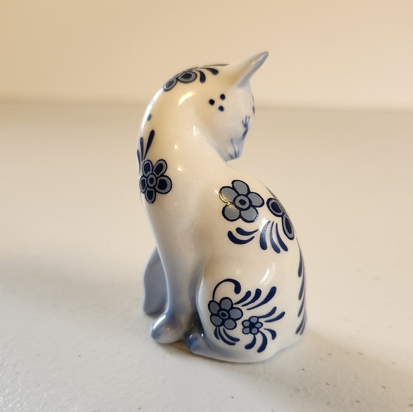 The Franklin Mint Curio Cabinet Cat Collection 1986 Delft Blue & White Porcelain - Picture 3 of 7